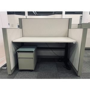 Certified Pre-Owned Steelcase Answer Workstation (3'D x 5'W x 54"/42"H)