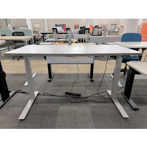 Knoll Height Adjustable Desk - 60" x 30"