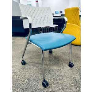 Keilhauer Scamper Mobile Guest Chair (Blue/Chrome)