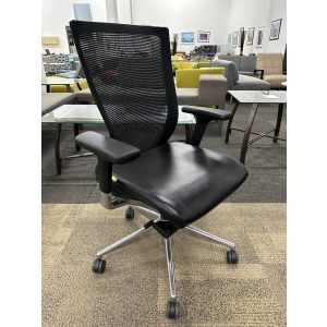 Tayco Mesh Back Chair (Black/Black)